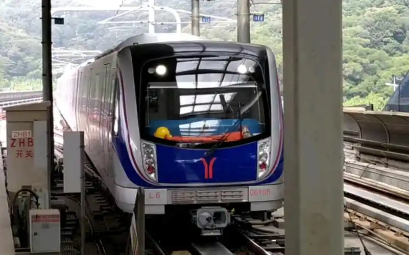 【广州地铁】广州地铁6号线l6型电客车06x107-06x108浔峰岗站往黄陂