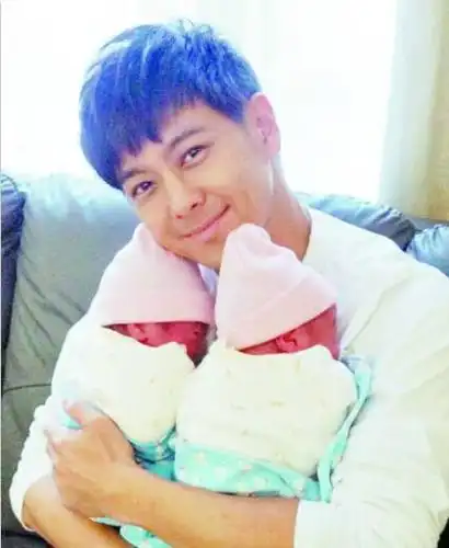 林志颖双胞胎儿子出生kimi当哥王岳伦送祝福