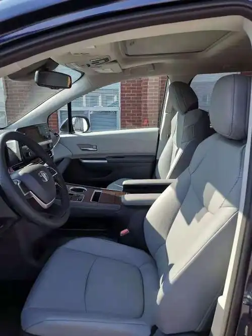 2021款丰田塞纳油电混合四驱国六报价