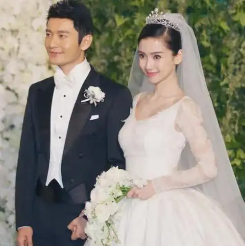 夫妻本是同林鸟",离了婚的杨颖和黄晓明,这一次谁也救不了谁