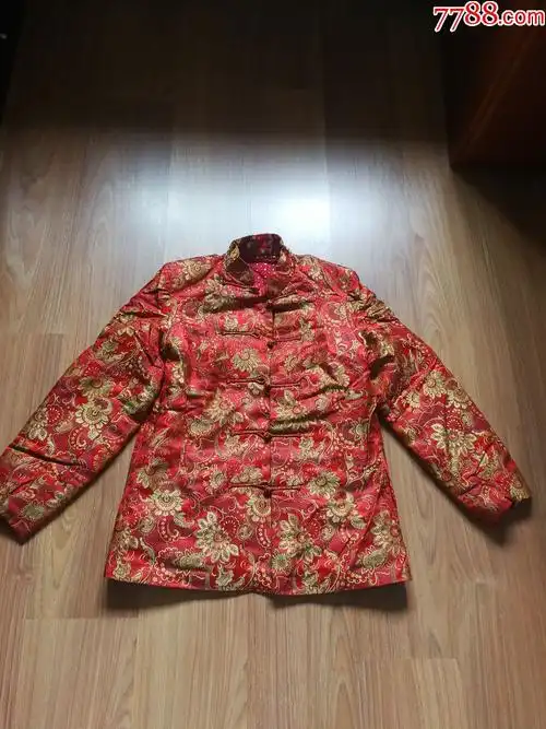 全新老式缎面红色花棉袄