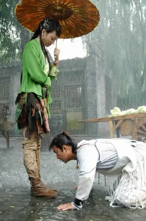 你为她下跪求我,熟不知我心里如刀割. --《小鱼儿与花无缺》