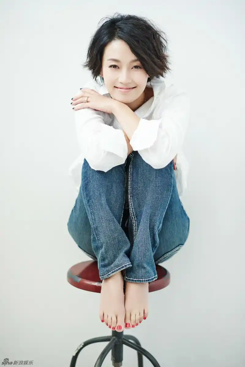 组图:马伊琍秋冬写真露招牌甜笑 温柔大气_高清图集_新浪网