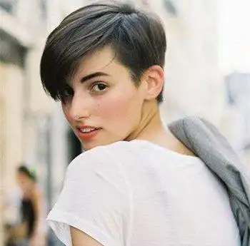 软妹刘海鬓角怎么剪 女学生剃鬓角短发发型_发型造型_宝妈时尚生活网