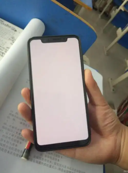 米8升级系统后拍照白屏!