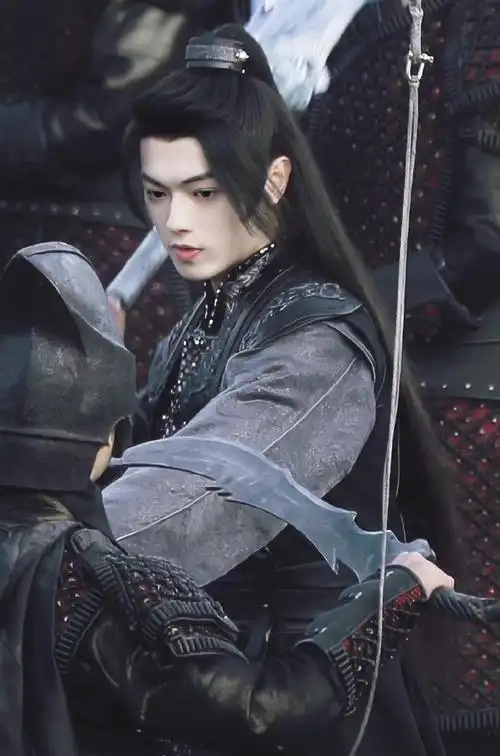 仗剑天涯行侠仗义的画面感立刻有,许凯古装101又新增一人,许凯和横店