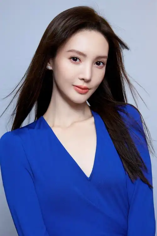 金晨春日谷雨写真##金晨身材曲线