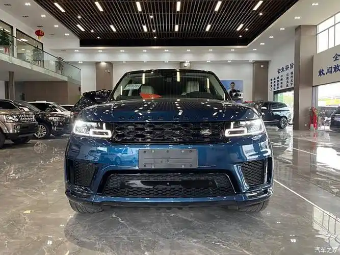 路虎 揽胜运动版 2022款 揽胜运动 3.0l6 墨蓝鎏