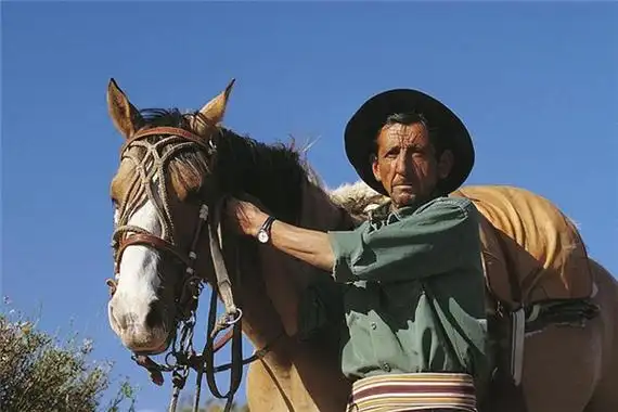 九大稀有人种有哪些第三仅3千人第二终生居住在沙漠