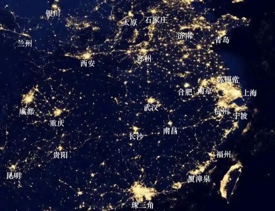 全国主要城市最新卫星夜景图 有三个不同版本,长三角,珠三角,京津三大