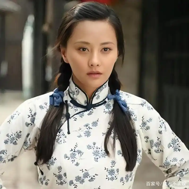 马雅舒33岁再婚遇真爱,一双儿女颜值高,老公的长相功不可没