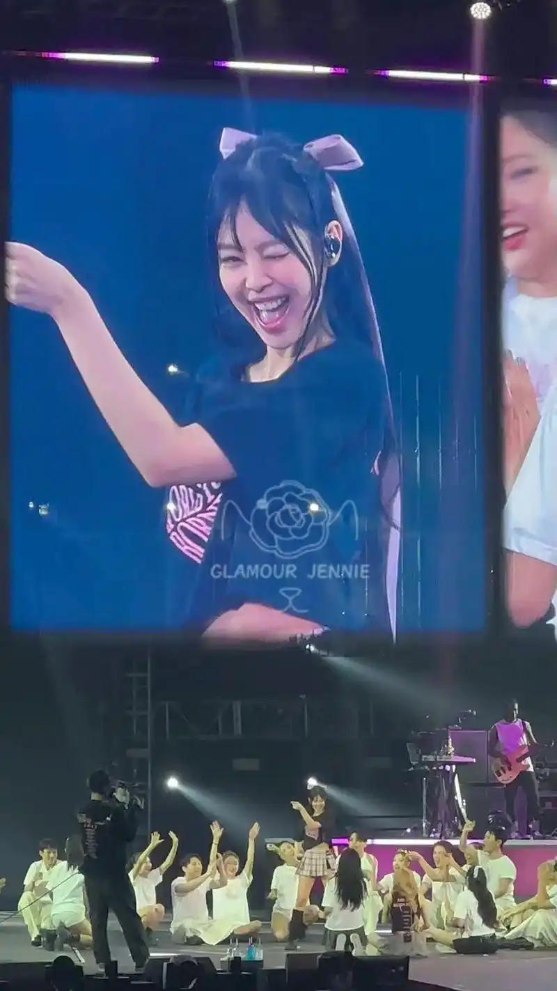 blackpink香港演唱会 #jennie 今晚的状态真 - 抖音