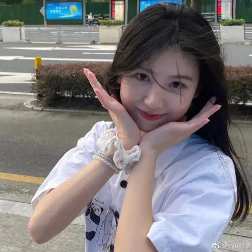 收集开心笑脸女孩头像姐妹们快来分享分享