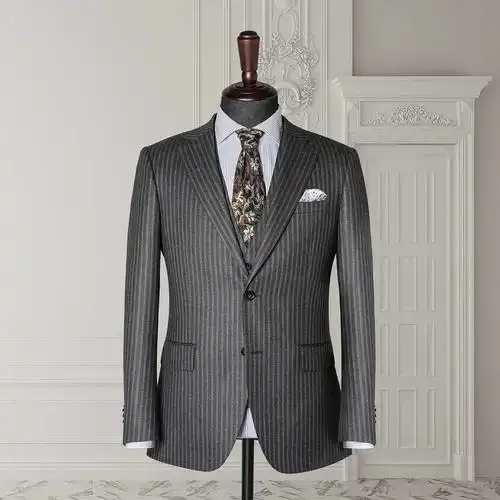 奢凡有别于市场中高昂溢价的所谓名牌西服,始终集心于为每一位顾客在