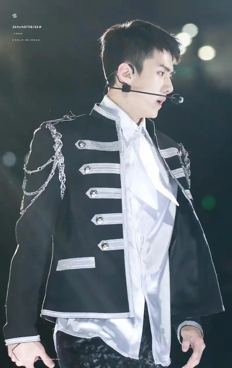 吴世勋寸头绝了.#吴世勋 浅浅地dream一下我哥入伍的样子 - 抖音