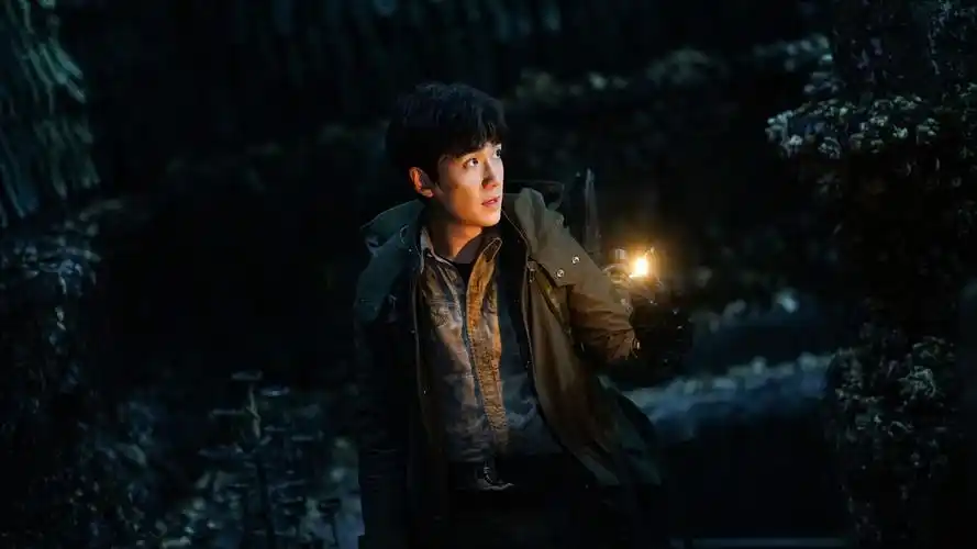 「消息」《重启之极海听雷》吴邪持续上线 朱一龙用细节为角色增添