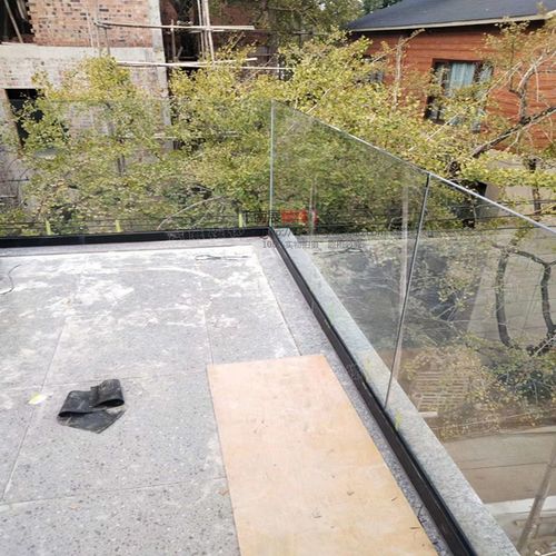 玻璃促销楼梯扶手阳台无框栏杆轨道铝型材地槽楼梯扶手