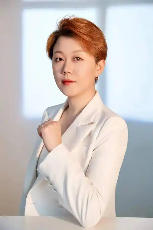 眼里有光再出发设计一部于婷