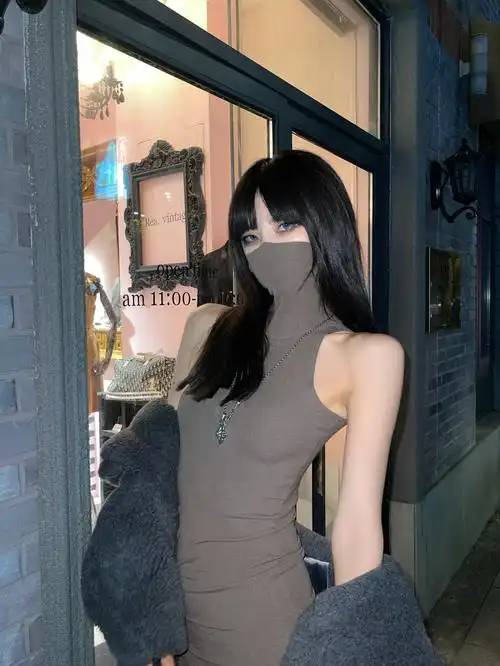 纯色连衣裙秋冬