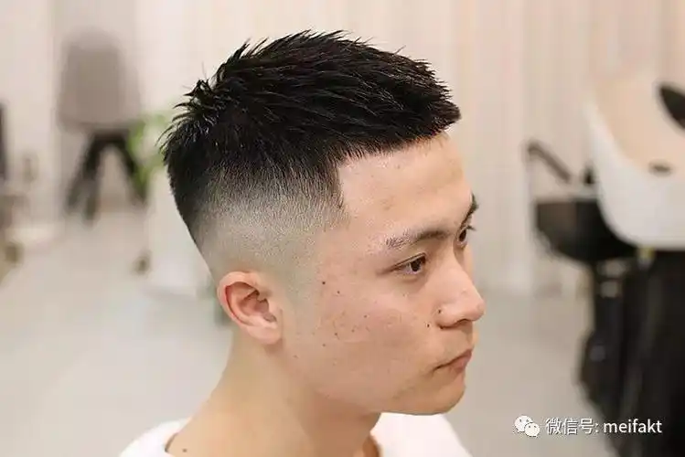 铲青渐变男生发型这样剪才帅气