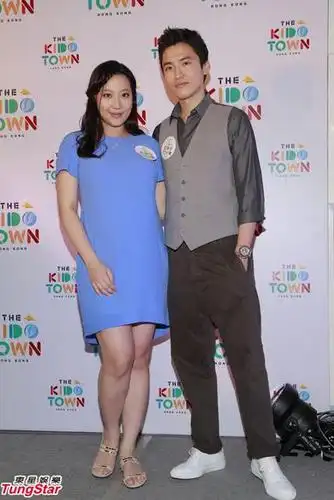 汪圆圆与老公蔡加赞