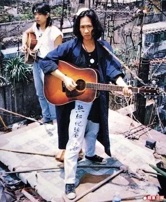 叶世荣叶世荣,1963年8月19日出生于中国香港,音乐人,歌手,beyond鼓手