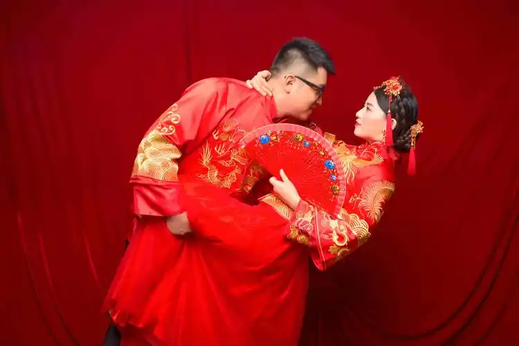 王亮&李志勤 婚礼微请柬