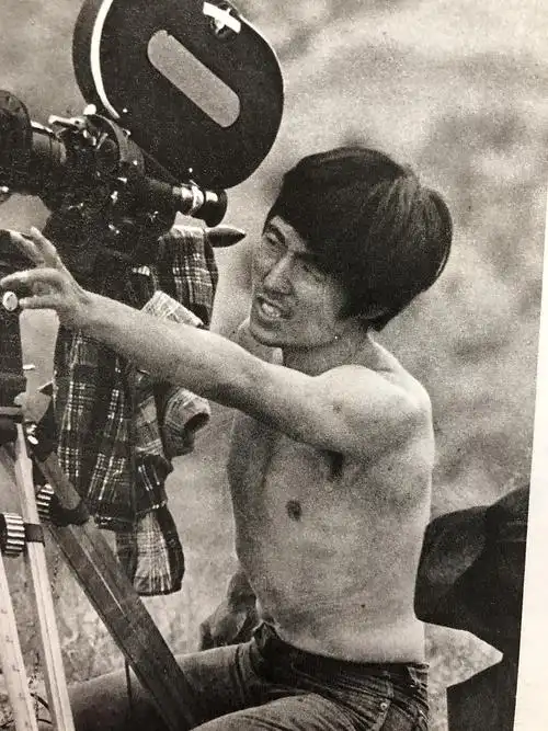 张艺谋年轻的时候