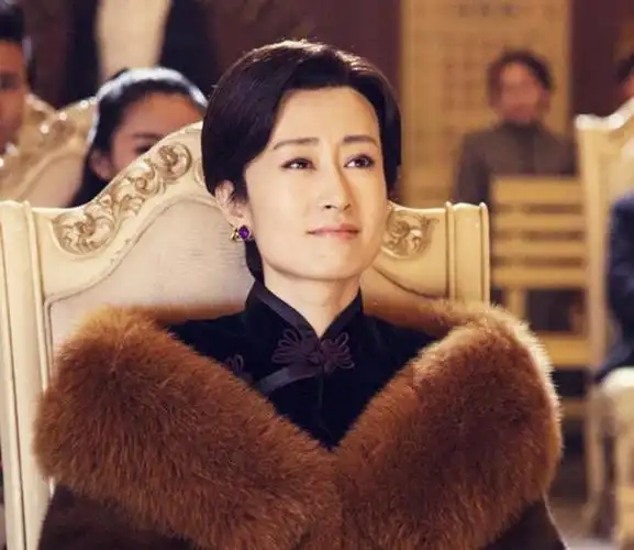 《伪装者》雨戏对决刘敏涛演技在线