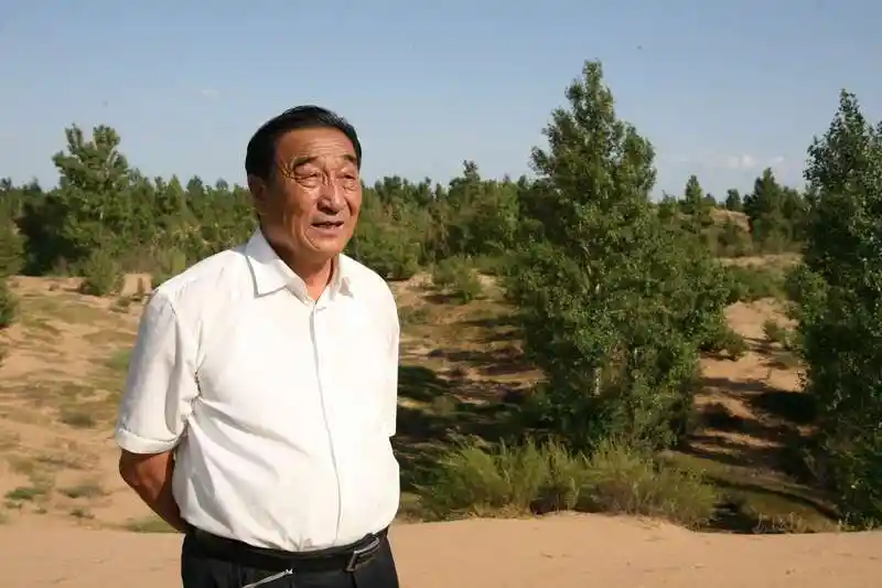 "七一勋章" 获得者石光银: 一辈子就干"治沙"一件事