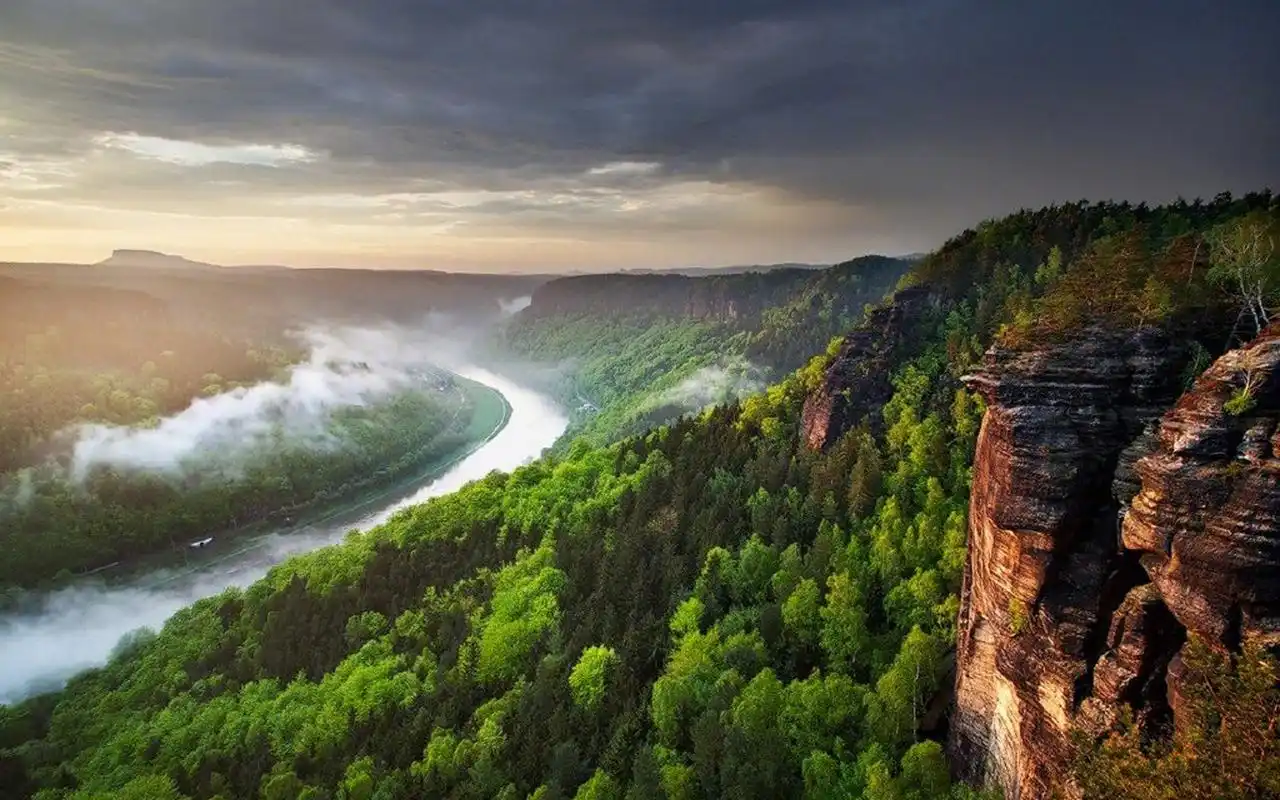 分享一组清新唯美自然风景图片壁纸给大家,想要更多高清桌面壁纸,关注