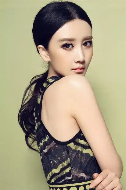 谭歆柔《女医明妃传》  变身"最抢眼"女官