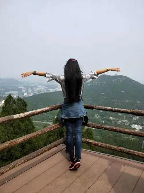 小姑娘和小姐姐们的约会～5月12日佛慧山