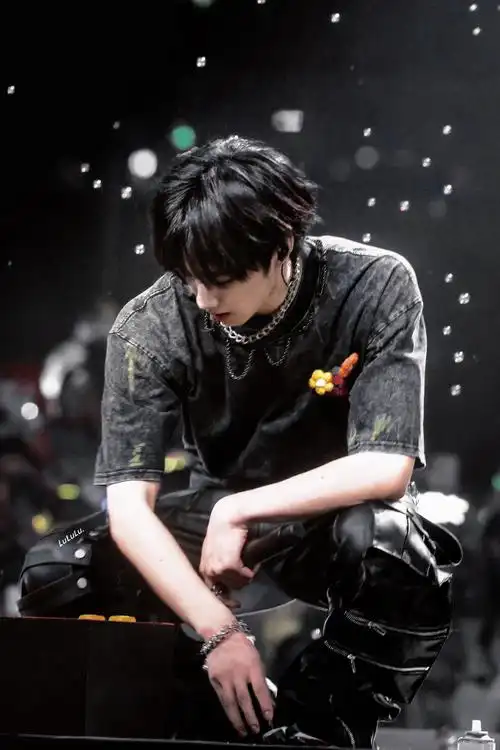 我的小王子,与舞台击掌,留下属于你的印章#刘耀文叁重楼暨出道四周年