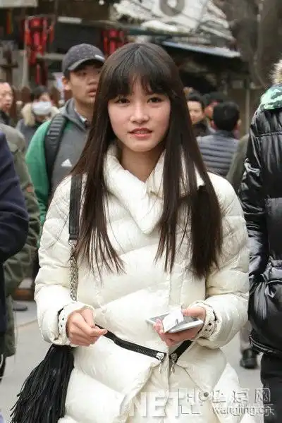 中戏艺考美女如云(组图)