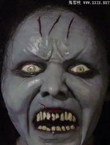 网络经典 情感世界 这张要仔细盯着   登录/注册后可查看大图 美丽的