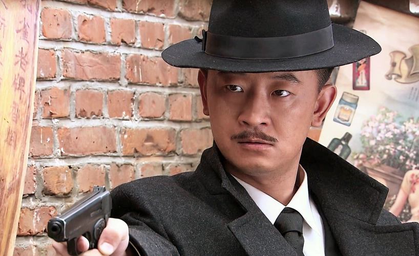 孙俪,李雪健合作的电视剧《新上海滩》,黄海波演"丁力",插刀"许文强"