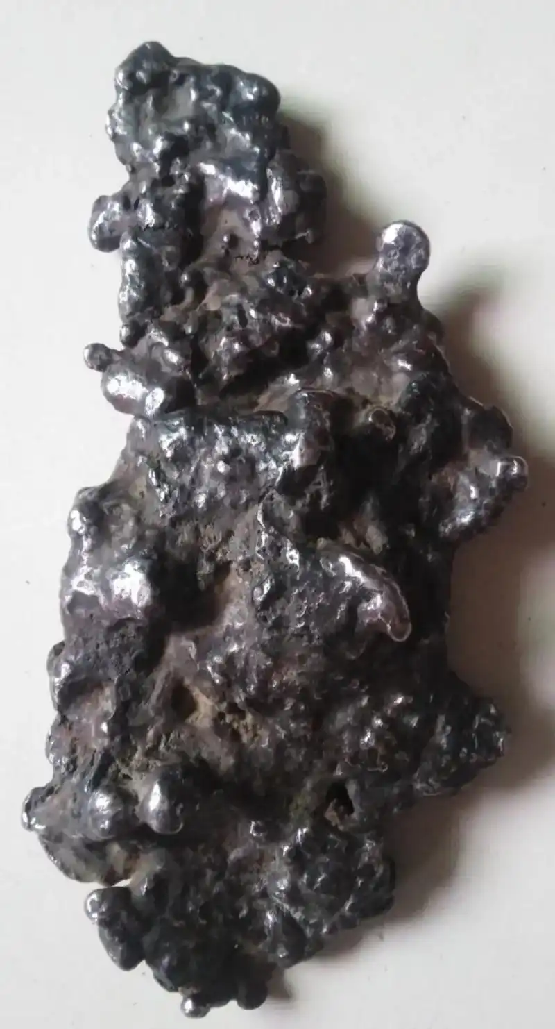 新疆铁陨石精品,强磁白金光泽,酸洗可见神奇的维斯台登纹!重1 - 抖音