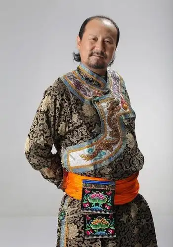 退歌坛, 网友: 女儿起名太大, 承受不起|腾格尔|嘎吉尔|女儿_新浪新闻