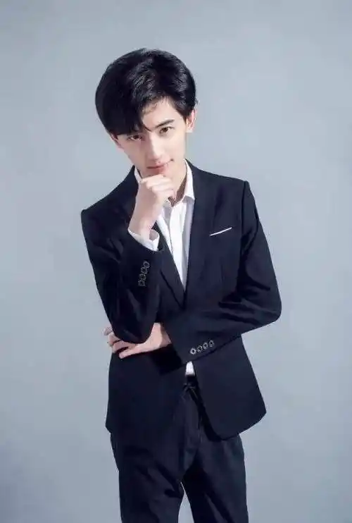 想成为李知恩云天河这样的大主播来斗鱼王者荣耀星计划就够了