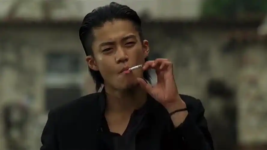 l新剧也疯狂的秒拍视频 【星座美少年】 #小栗旬# 《热血高校》混剪