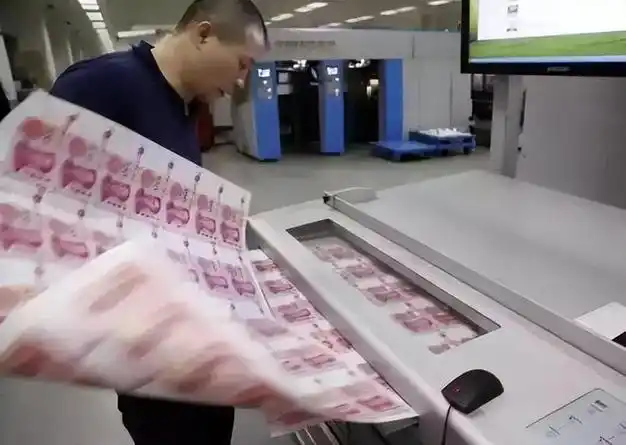印钞机仍然轰鸣物价为何反而下降