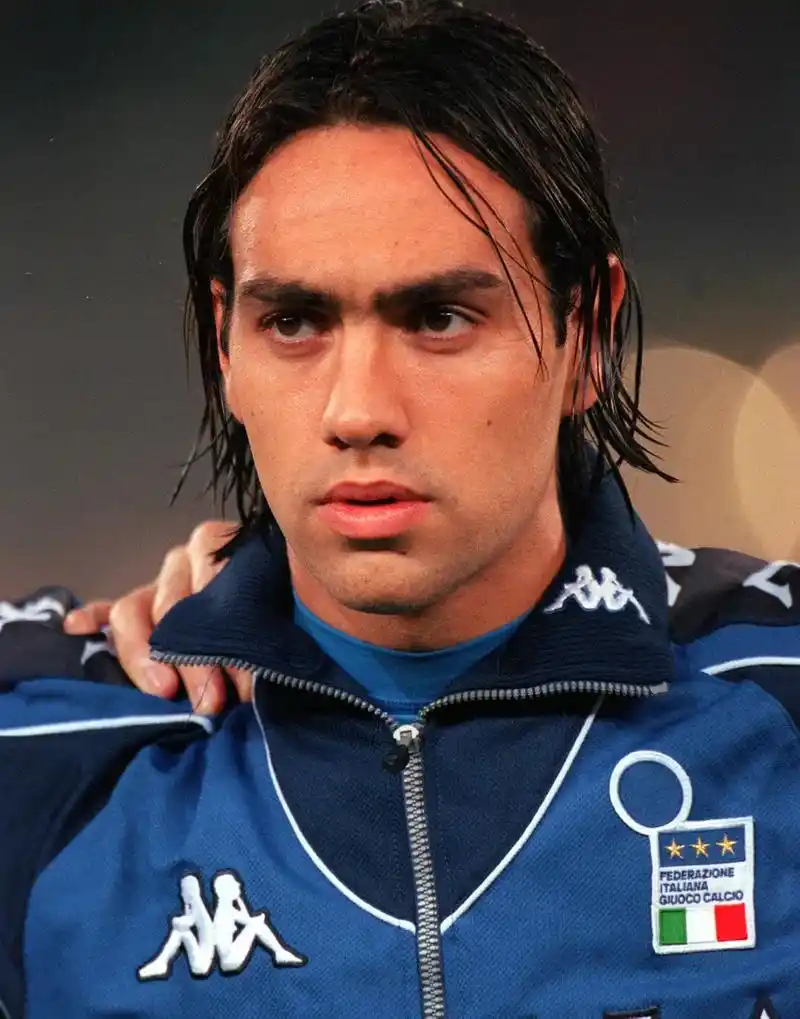 足坛帅哥合辑 | 意大利篇(2) 你能认出最后一个球员是谁吗 - 抖音