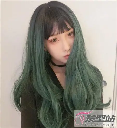 今年流行头上一抹绿孔雀绿松石绿闷青绿染发图片