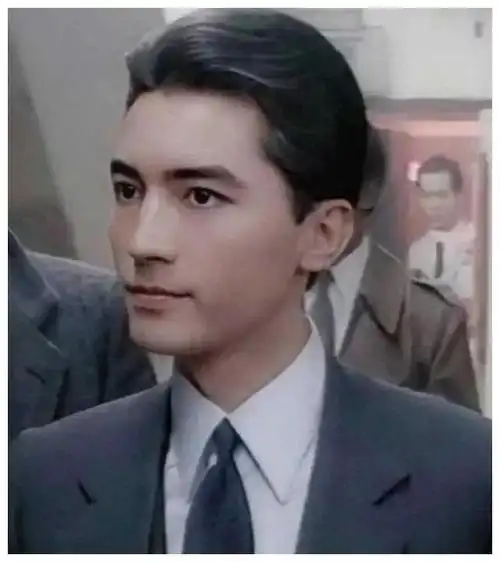 尊龙传奇美颜与智慧的盛世风采感受非凡魅力