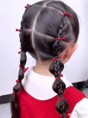安排上红豆皮筋扎头发,也太好看#儿童编发 #新年发型 #发型就这么简单