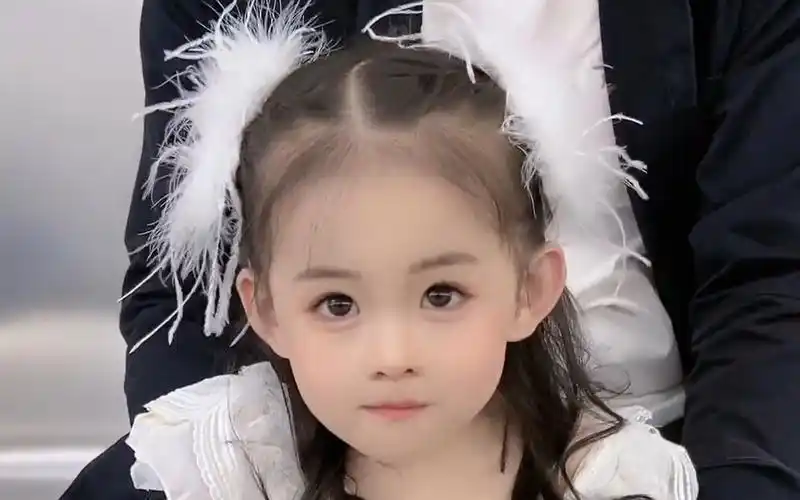 可爱的小女孩 甜到心都化了 最高清 #大眼萌娃 #骗你生女儿