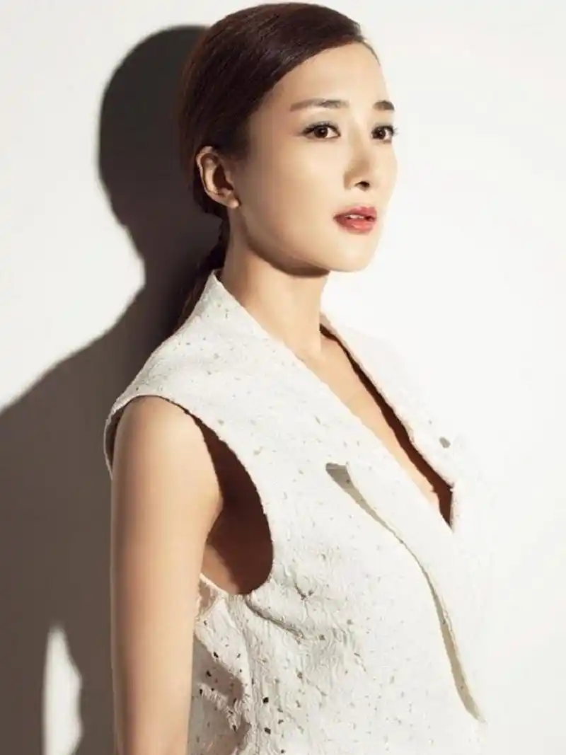 美图分享～李依晓