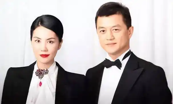 把两位前婆婆当成亲妈帮助情敌女儿出道王菲的格局不一般