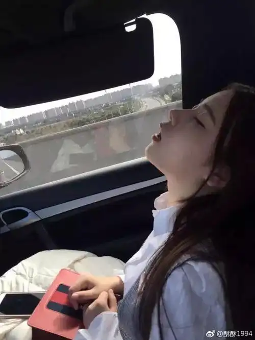 斗鱼酥酥入驻企鹅电竞 网友:宁做鸡头 不做凤尾?